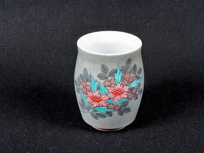 色絵薄墨草花文筒杯