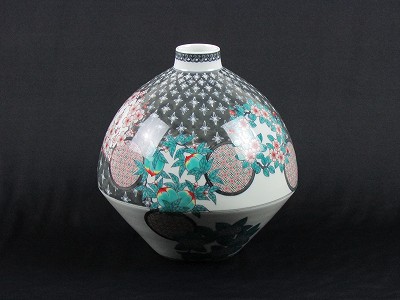 色絵雪花墨色墨はじき四季花文花瓶