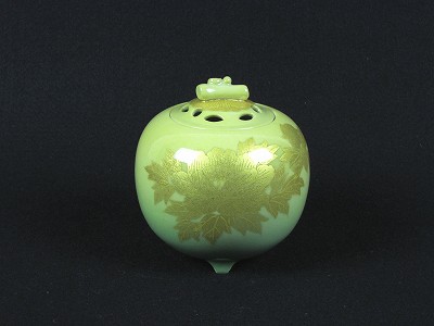 釉裏金彩牡丹文香爐