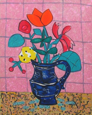 オレンジのテーブルのピンクの背景の花束