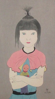 人形を抱く少女