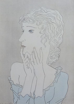 金髪の若い女